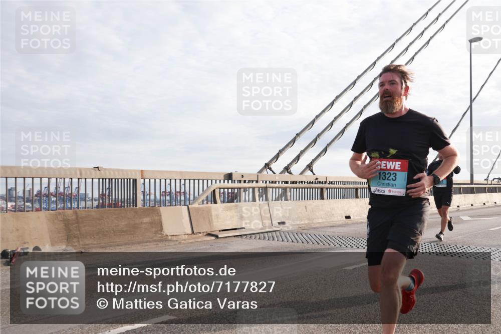 03.10.2024 - Köhlbrandbrückenlauf Matties Gatica Varas http://msf.ph/oto/7177827 03.10.2024 09:23:42 Position 2 1323 meine-sportfotos.de