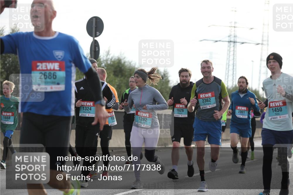 03.10.2024 - Köhlbrandbrückenlauf Fuchs,  Jonas http://msf.ph/oto/7177938 03.10.2024 09:15:01 Position 3 1668, 2686, 1324, 188, 1292, 1626, 2362, 2001, 1450 meine-sportfotos.de