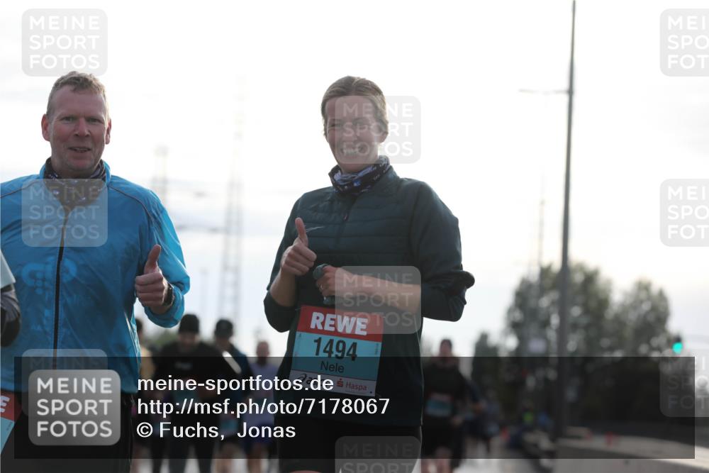 03.10.2024 - Köhlbrandbrückenlauf Fuchs,  Jonas http://msf.ph/oto/7178067 03.10.2024 09:15:03 Position 3 1494 meine-sportfotos.de