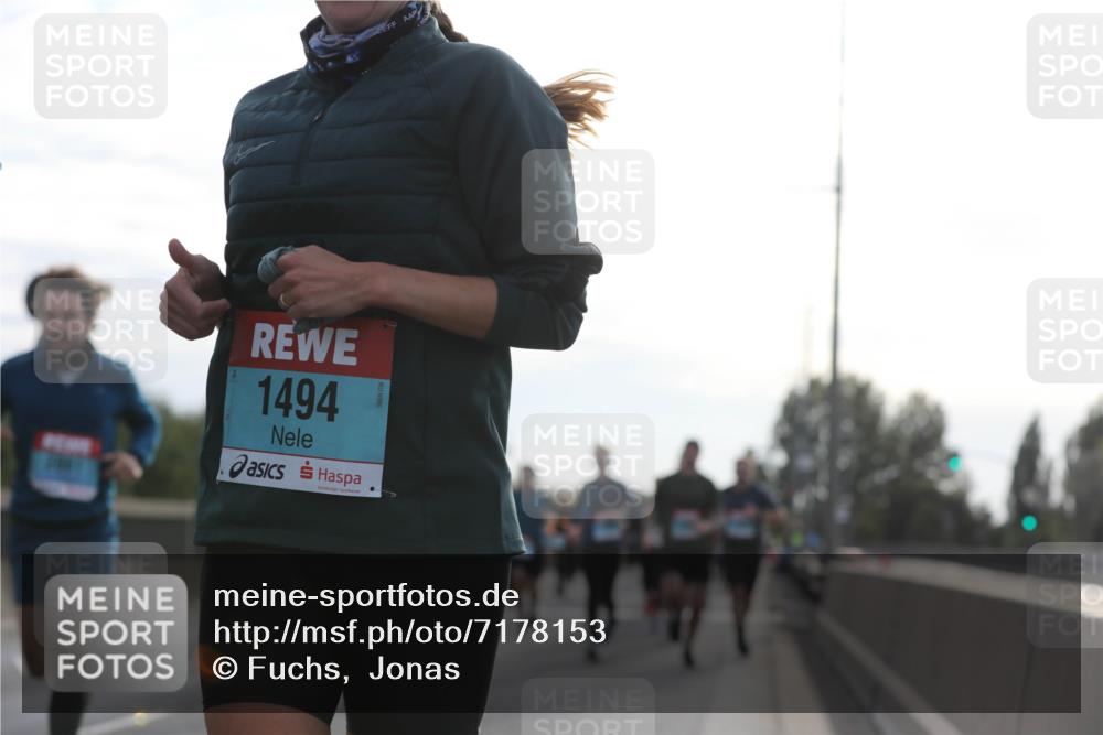 03.10.2024 - Köhlbrandbrückenlauf Fuchs,  Jonas http://msf.ph/oto/7178153 03.10.2024 09:15:04 Position 3 1494, 7505 meine-sportfotos.de