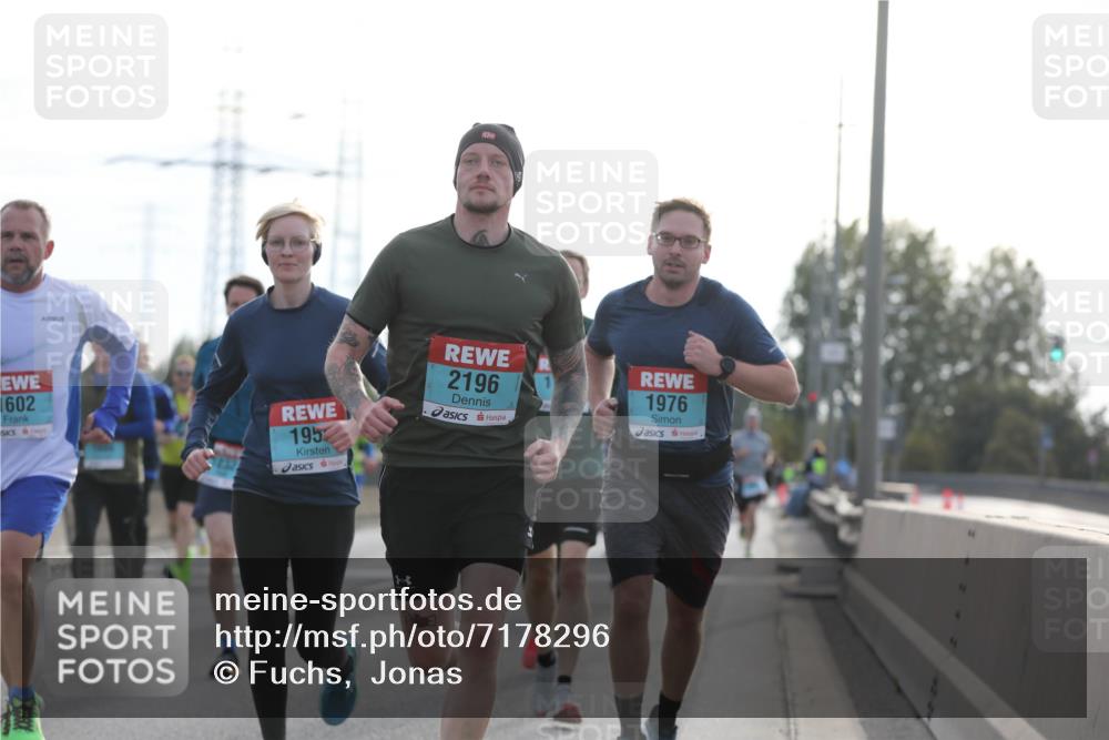 03.10.2024 - Köhlbrandbrückenlauf Fuchs,  Jonas http://msf.ph/oto/7178296 03.10.2024 09:15:07 Position 3 602, 195, 2196, 1976 meine-sportfotos.de