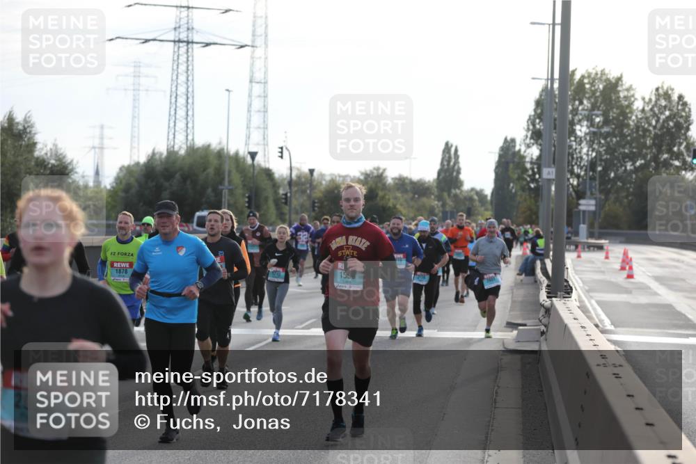 03.10.2024 - Köhlbrandbrückenlauf Fuchs,  Jonas http://msf.ph/oto/7178341 03.10.2024 09:15:10 Position 3 2079, 1878, 1240, 1550, 19, 2, 38 meine-sportfotos.de
