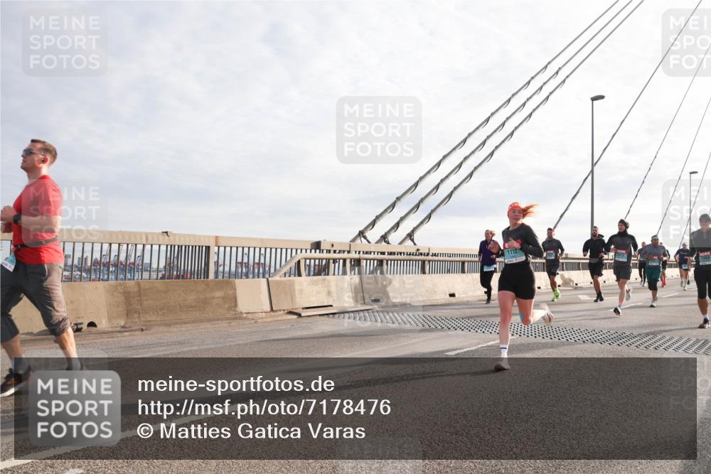03.10.2024 - Köhlbrandbrückenlauf Matties Gatica Varas http://msf.ph/oto/7178476 03.10.2024 09:23:52 Position 2 1112, 1350 meine-sportfotos.de