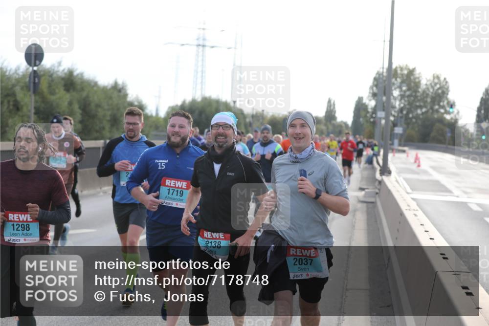 03.10.2024 - Köhlbrandbrückenlauf Fuchs,  Jonas http://msf.ph/oto/7178748 03.10.2024 09:15:17 Position 3 1298, 15, 1719, 2138, 2037 meine-sportfotos.de