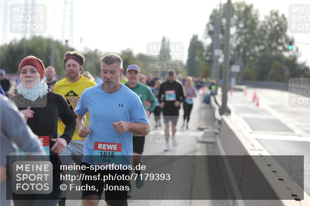 03.10.2024 - Köhlbrandbrückenlauf Fuchs,  Jonas http://msf.ph/oto/7179393 03.10.2024 09:15:30 Position 3 1616 meine-sportfotos.de