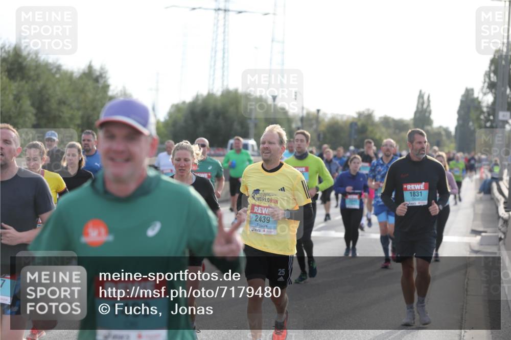 03.10.2024 - Köhlbrandbrückenlauf Fuchs,  Jonas http://msf.ph/oto/7179480 03.10.2024 09:15:32 Position 3 1499, 2439, 1831, 25 meine-sportfotos.de