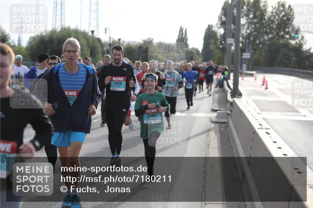 03.10.2024 - Köhlbrandbrückenlauf Fuchs,  Jonas http://msf.ph/oto/7180211 03.10.2024 09:15:49 Position 3 0, 02, 1620, 2483 meine-sportfotos.de