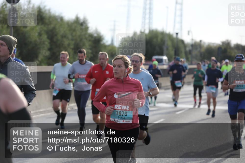 03.10.2024 - Köhlbrandbrückenlauf Fuchs,  Jonas http://msf.ph/oto/7180326 03.10.2024 09:15:55 Position 3 1873, 3237 meine-sportfotos.de