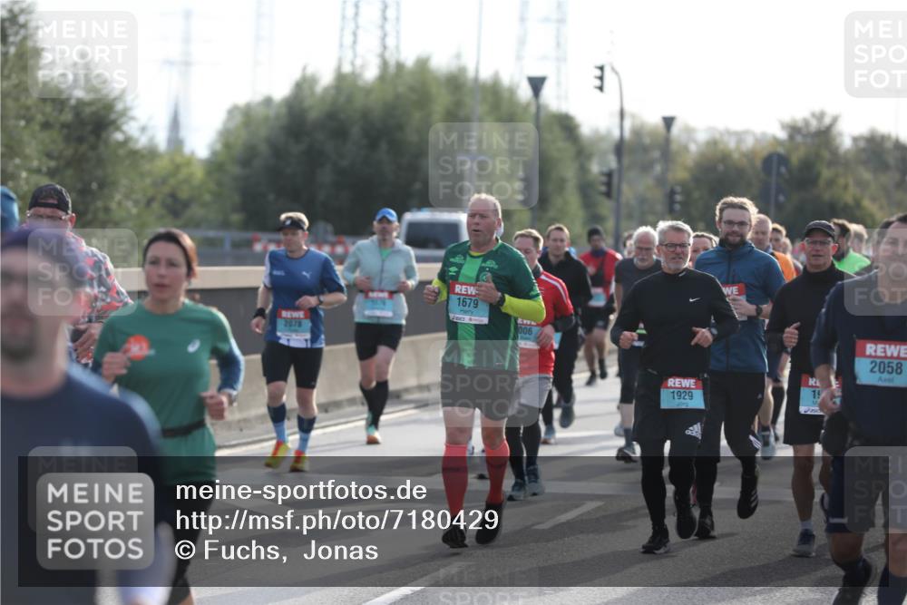 03.10.2024 - Köhlbrandbrückenlauf Fuchs,  Jonas http://msf.ph/oto/7180429 03.10.2024 09:16:00 Position 3 1679, 2078, 006, 1929, 19, 2058 meine-sportfotos.de