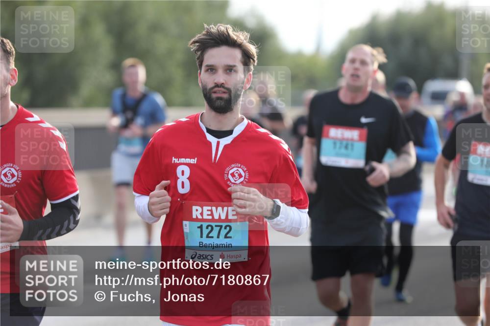 03.10.2024 - Köhlbrandbrückenlauf Fuchs,  Jonas http://msf.ph/oto/7180867 03.10.2024 09:16:58 Position 3 8, 1272, 1741, 18 meine-sportfotos.de