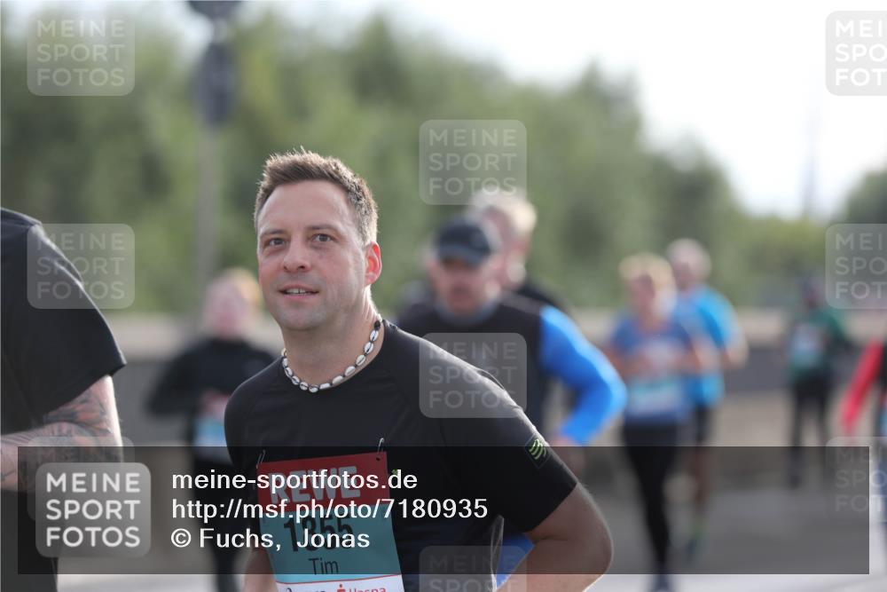 03.10.2024 - Köhlbrandbrückenlauf Fuchs,  Jonas http://msf.ph/oto/7180935 03.10.2024 09:17:01 Position 3 1855, 10 meine-sportfotos.de