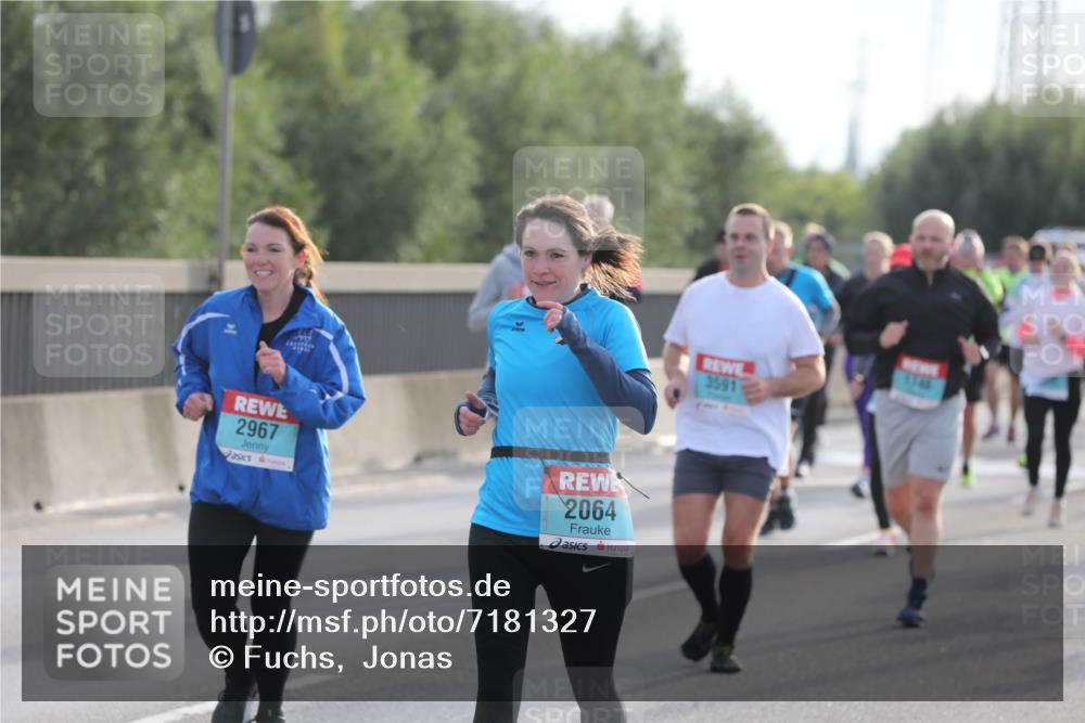 03.10.2024 - Köhlbrandbrückenlauf Fuchs,  Jonas http://msf.ph/oto/7181327 03.10.2024 09:17:12 Position 3 2967, 2064, 1740, 3591 meine-sportfotos.de