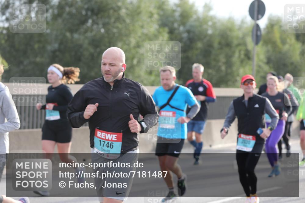 03.10.2024 - Köhlbrandbrückenlauf Fuchs,  Jonas http://msf.ph/oto/7181487 03.10.2024 09:17:17 Position 3 1746, 2452 meine-sportfotos.de
