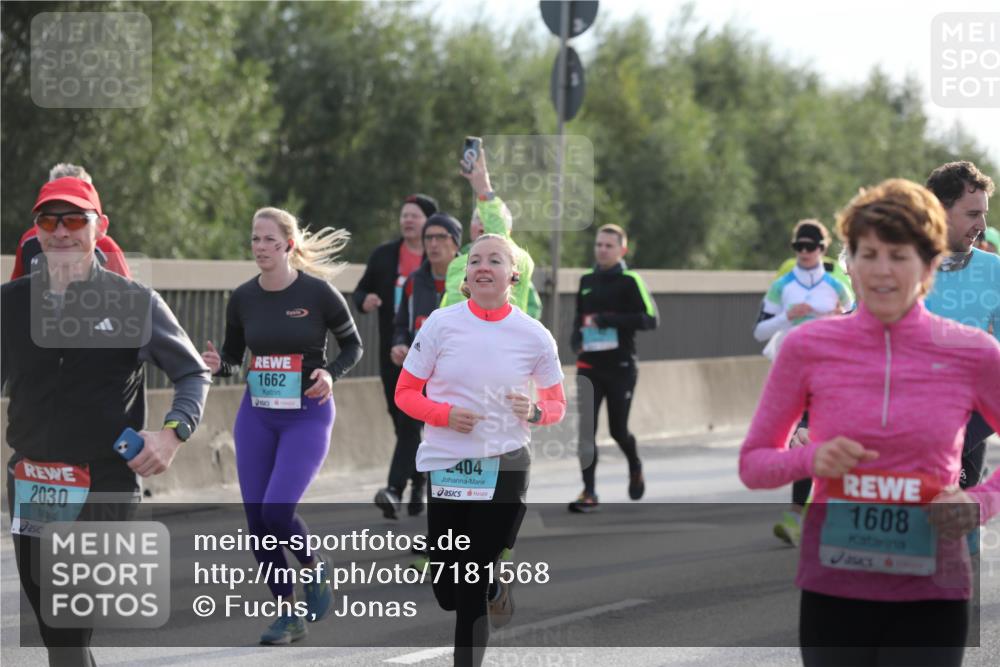 03.10.2024 - Köhlbrandbrückenlauf Fuchs,  Jonas http://msf.ph/oto/7181568 03.10.2024 09:17:18 Position 3 2030, 1662, 404, 1608 meine-sportfotos.de