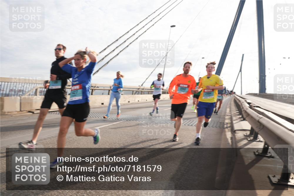 03.10.2024 - Köhlbrandbrückenlauf Matties Gatica Varas http://msf.ph/oto/7181579 03.10.2024 09:24:50 Position 2 2183, 2014 meine-sportfotos.de