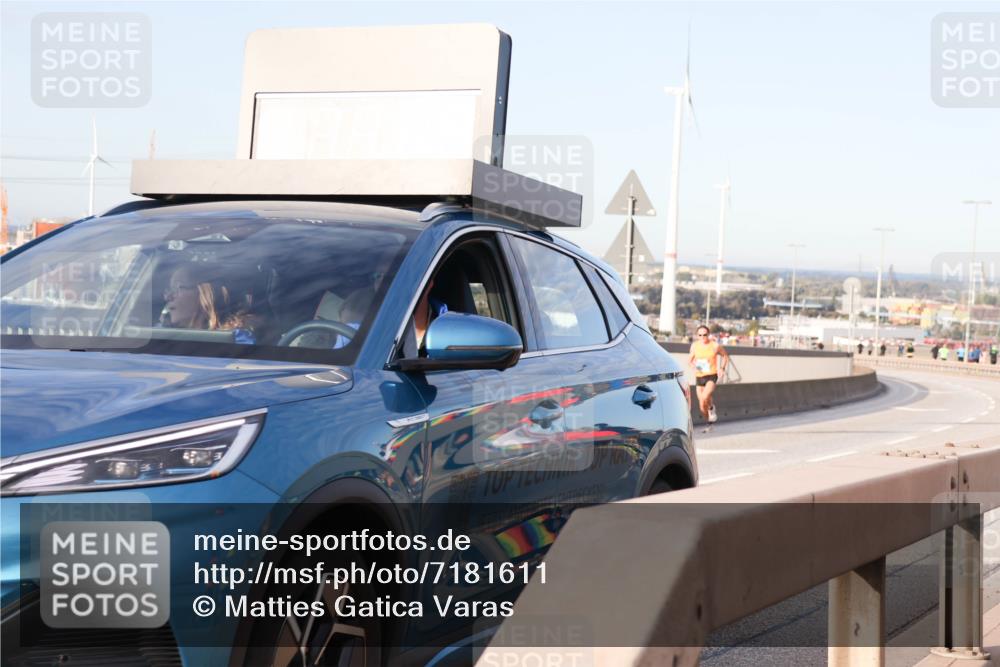 03.10.2024 - Köhlbrandbrückenlauf Matties Gatica Varas http://msf.ph/oto/7181611 03.10.2024 09:24:53 Position 2  meine-sportfotos.de