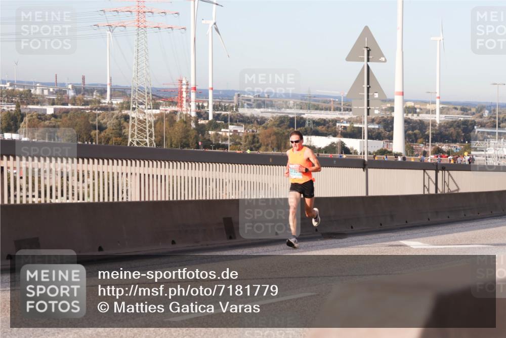 03.10.2024 - Köhlbrandbrückenlauf Matties Gatica Varas http://msf.ph/oto/7181779 03.10.2024 09:24:55 Position 2  meine-sportfotos.de