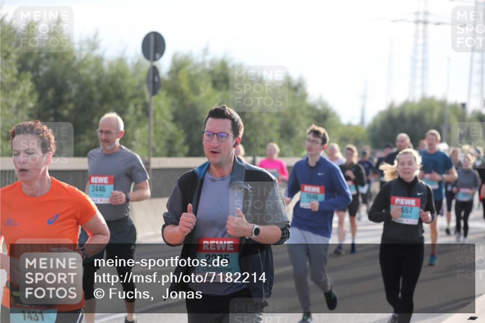 03.10.2024 - Köhlbrandbrückenlauf Fuchs,  Jonas http://msf.ph/oto/7182214 03.10.2024 09:17:29 Position 3 1431, 2446, 2225, 1646, 657 meine-sportfotos.de