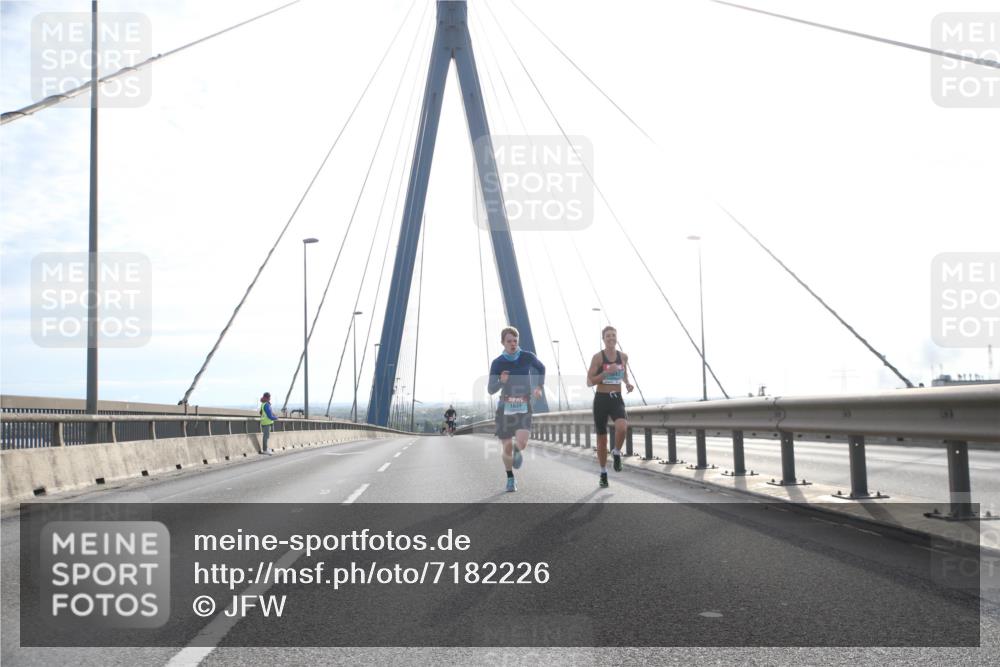 03.10.2024 - Köhlbrandbrückenlauf Jannik Wohlers http://msf.ph/oto/7182226 03.10.2024 09:17:14 Position 1 1839 meine-sportfotos.de
