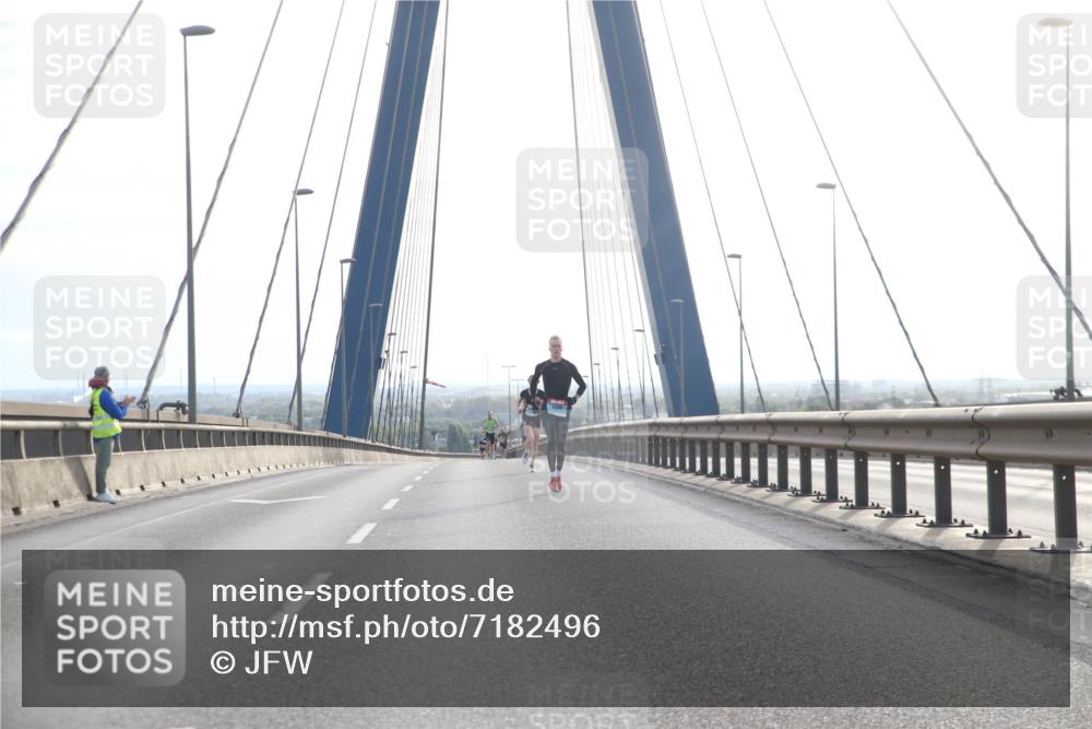 03.10.2024 - Köhlbrandbrückenlauf Jannik Wohlers http://msf.ph/oto/7182496 03.10.2024 09:17:21 Position 1  meine-sportfotos.de