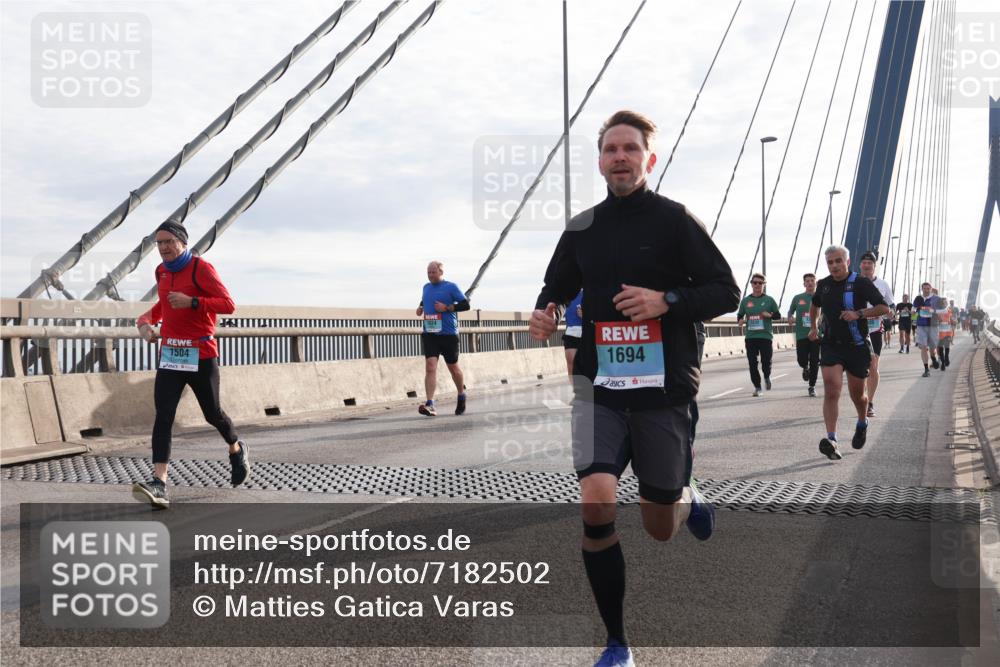 03.10.2024 - Köhlbrandbrückenlauf Matties Gatica Varas http://msf.ph/oto/7182502 03.10.2024 09:25:05 Position 2 1504, 1694 meine-sportfotos.de