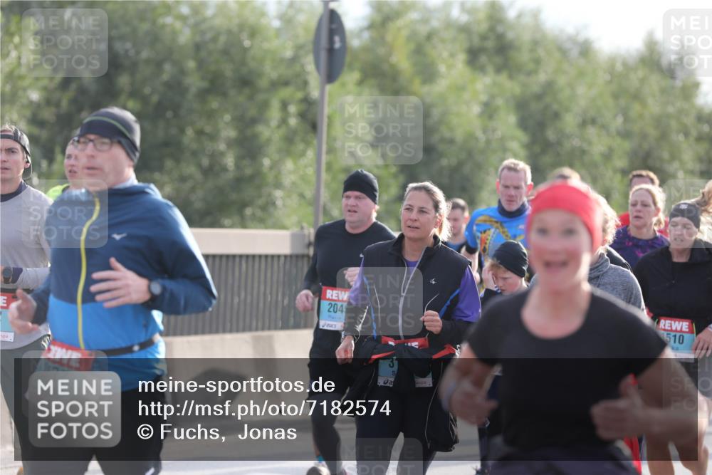 03.10.2024 - Köhlbrandbrückenlauf Fuchs,  Jonas http://msf.ph/oto/7182574 03.10.2024 09:17:35 Position 3 237, 204, 510 meine-sportfotos.de