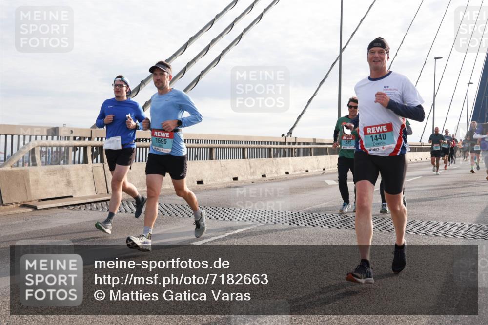 03.10.2024 - Köhlbrandbrückenlauf Matties Gatica Varas http://msf.ph/oto/7182663 03.10.2024 09:25:08 Position 2 1595, 1235, 1440 meine-sportfotos.de
