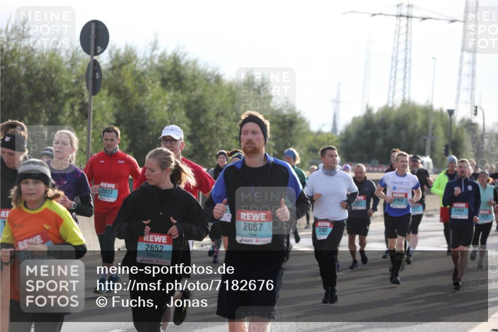 03.10.2024 - Köhlbrandbrückenlauf Fuchs,  Jonas http://msf.ph/oto/7182676 03.10.2024 09:17:37 Position 3 2022, 1, 10, 2652, 2067, 2403, 2068, 2494 meine-sportfotos.de