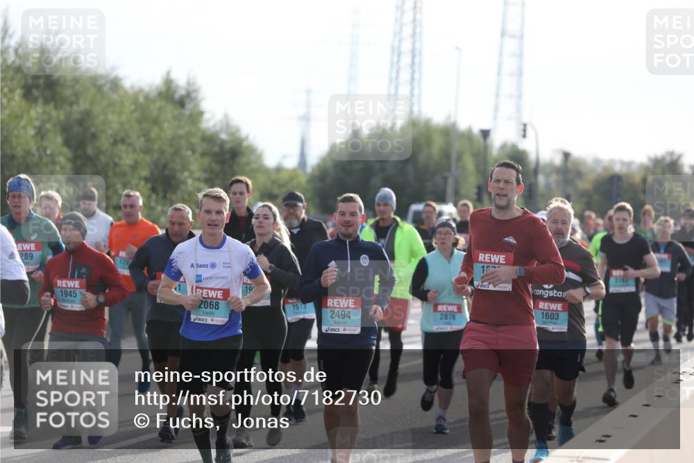 03.10.2024 - Köhlbrandbrückenlauf Fuchs,  Jonas http://msf.ph/oto/7182730 03.10.2024 09:17:40 Position 3 289, 1945, 2068, 19, 1573, 2494, 2878, 197, 1603, 3163 meine-sportfotos.de