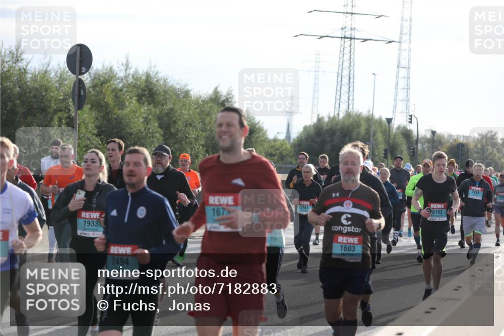 03.10.2024 - Köhlbrandbrückenlauf Fuchs,  Jonas http://msf.ph/oto/7182883 03.10.2024 09:17:42 Position 3 1, 1933, 2494, 167, 2741, 1603, 3163, 2491, 2420 meine-sportfotos.de