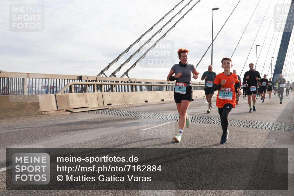 03.10.2024 - Köhlbrandbrückenlauf Matties Gatica Varas http://msf.ph/oto/7182884 03.10.2024 09:25:13 Position 2 1604, 1495, 1471, 2728 meine-sportfotos.de