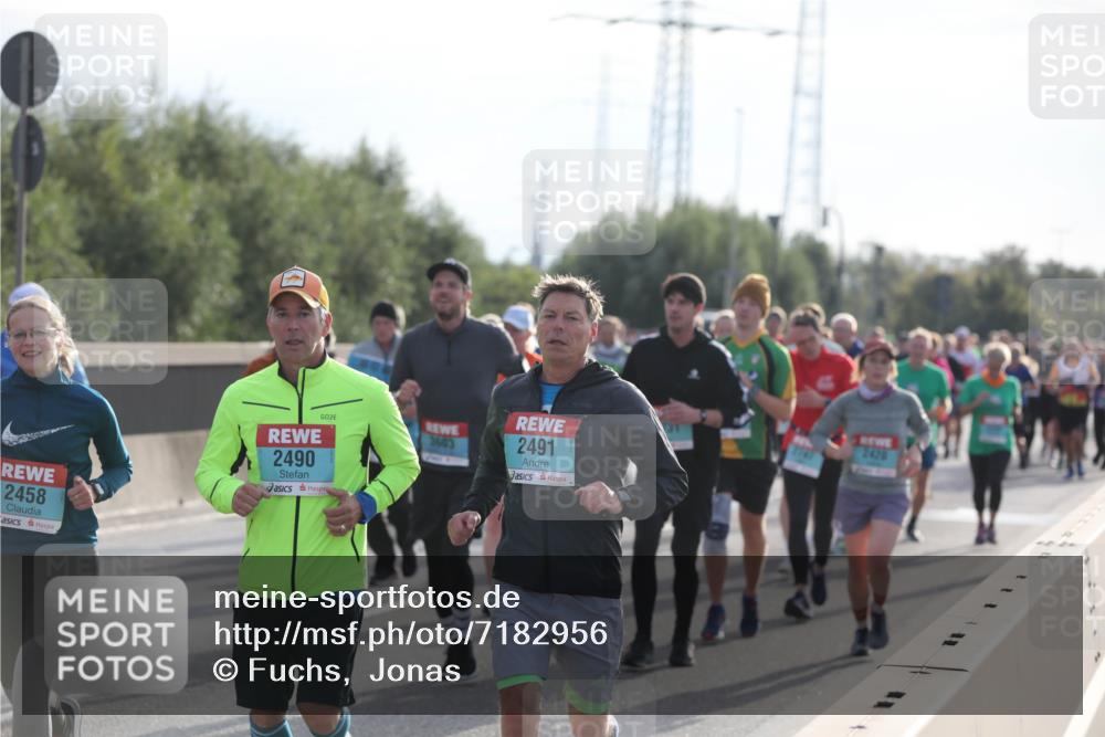 03.10.2024 - Köhlbrandbrückenlauf Fuchs,  Jonas http://msf.ph/oto/7182956 03.10.2024 09:17:47 Position 3 2458, 3603, 2491, 2490, 2420 meine-sportfotos.de