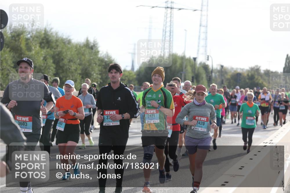 03.10.2024 - Köhlbrandbrückenlauf Fuchs,  Jonas http://msf.ph/oto/7183021 03.10.2024 09:17:49 Position 3 3603, 4, 37, 2421, 2420, 2093 meine-sportfotos.de