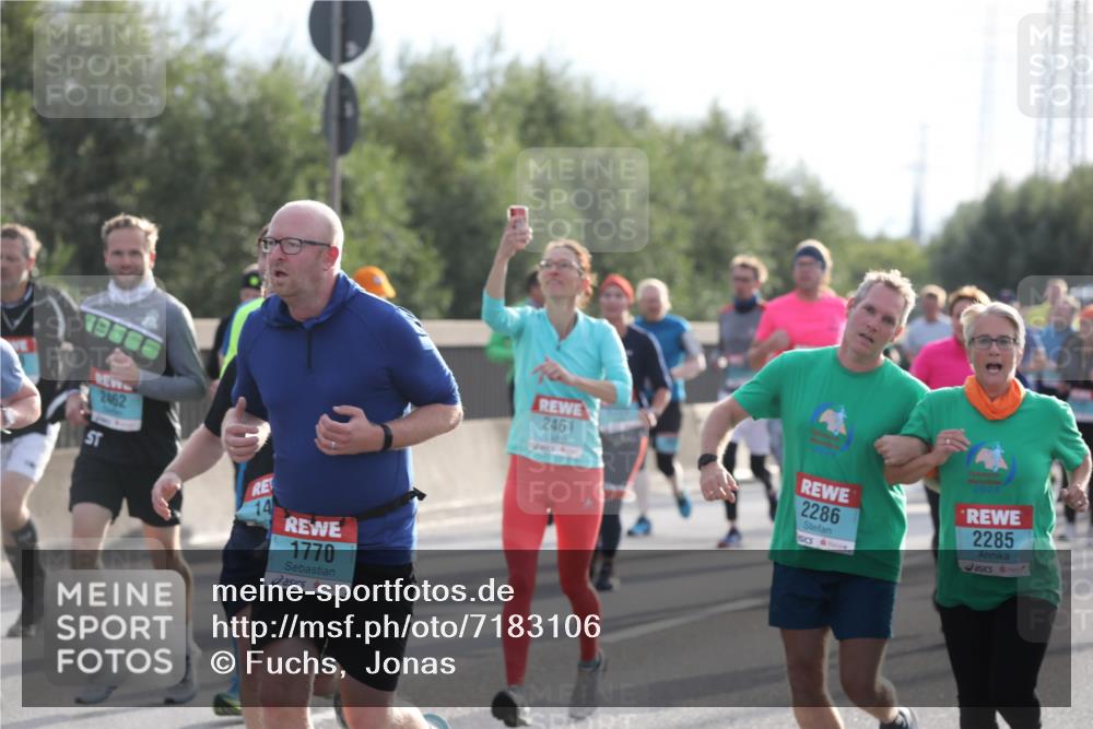 03.10.2024 - Köhlbrandbrückenlauf Fuchs,  Jonas http://msf.ph/oto/7183106 03.10.2024 09:17:53 Position 3 2462, 14, 1770, 2461, 2286, 2024, 2285 meine-sportfotos.de