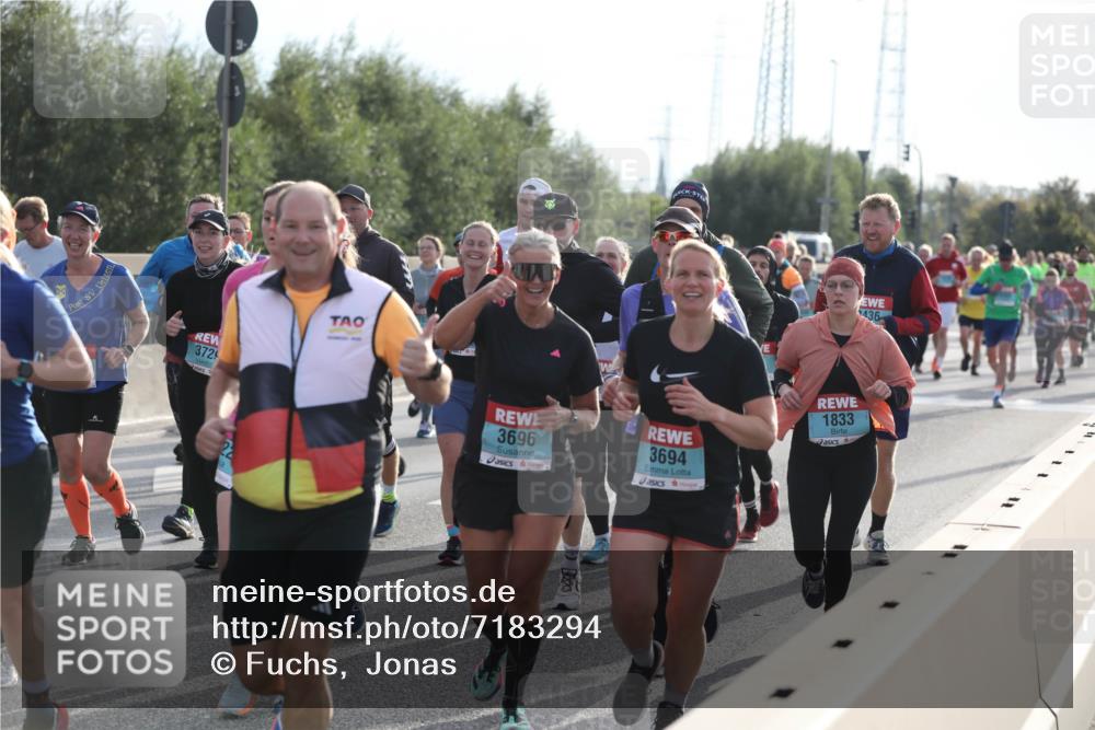 03.10.2024 - Köhlbrandbrückenlauf Fuchs,  Jonas http://msf.ph/oto/7183294 03.10.2024 09:18:00 Position 3 3729, 3696, 3694, 1833, 436 meine-sportfotos.de