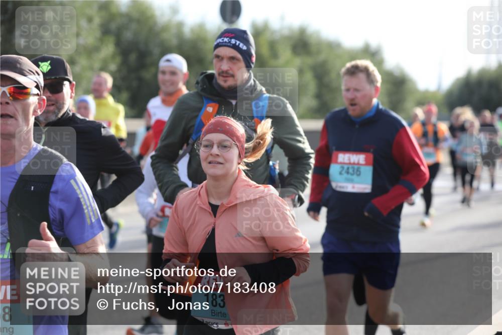 03.10.2024 - Köhlbrandbrückenlauf Fuchs,  Jonas http://msf.ph/oto/7183408 03.10.2024 09:18:03 Position 3 8, 183, 2436 meine-sportfotos.de