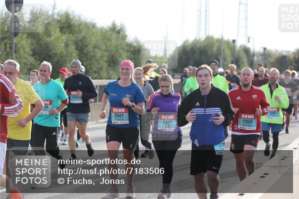 03.10.2024 - Köhlbrandbrückenlauf Fuchs,  Jonas http://msf.ph/oto/7183506 03.10.2024 09:18:10 Position 3 236, 65, 2041, 1821, 249, 1959, 1863, 5 meine-sportfotos.de