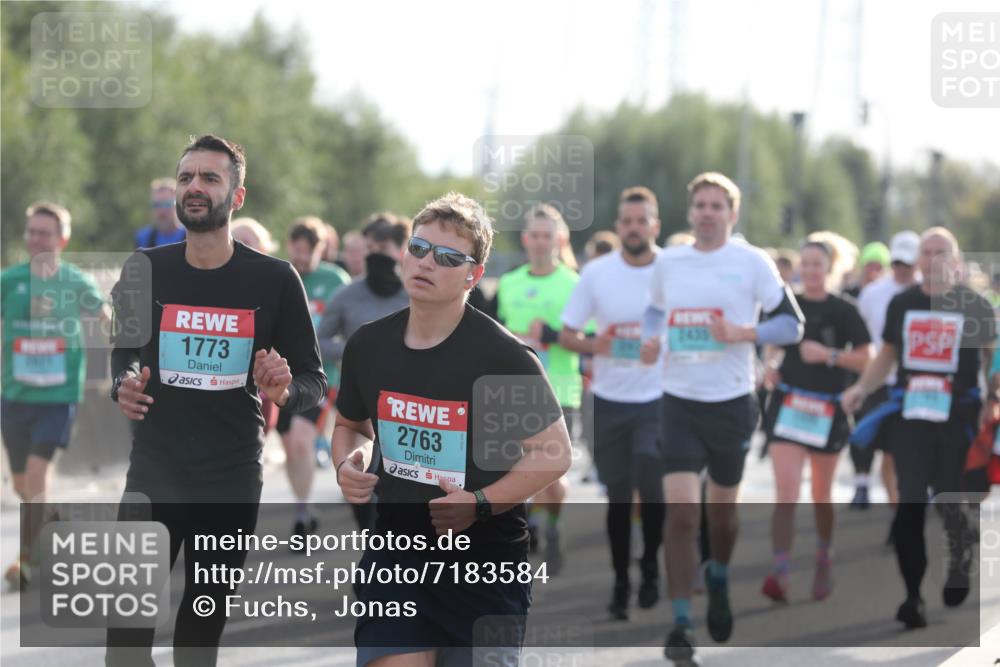 03.10.2024 - Köhlbrandbrückenlauf Fuchs,  Jonas http://msf.ph/oto/7183584 03.10.2024 09:18:16 Position 3 1773, 2763, 2435 meine-sportfotos.de