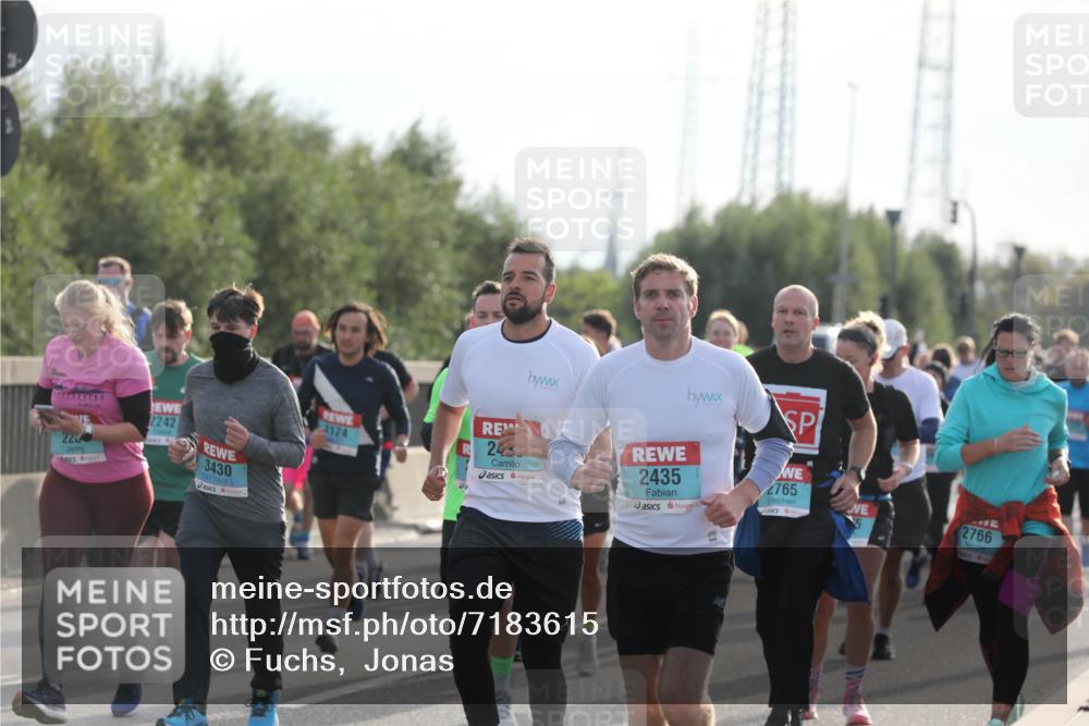03.10.2024 - Köhlbrandbrückenlauf Fuchs,  Jonas http://msf.ph/oto/7183615 03.10.2024 09:18:18 Position 3 223, 2242, 3430, 1124, 24, 2435, 2765, 2766 meine-sportfotos.de