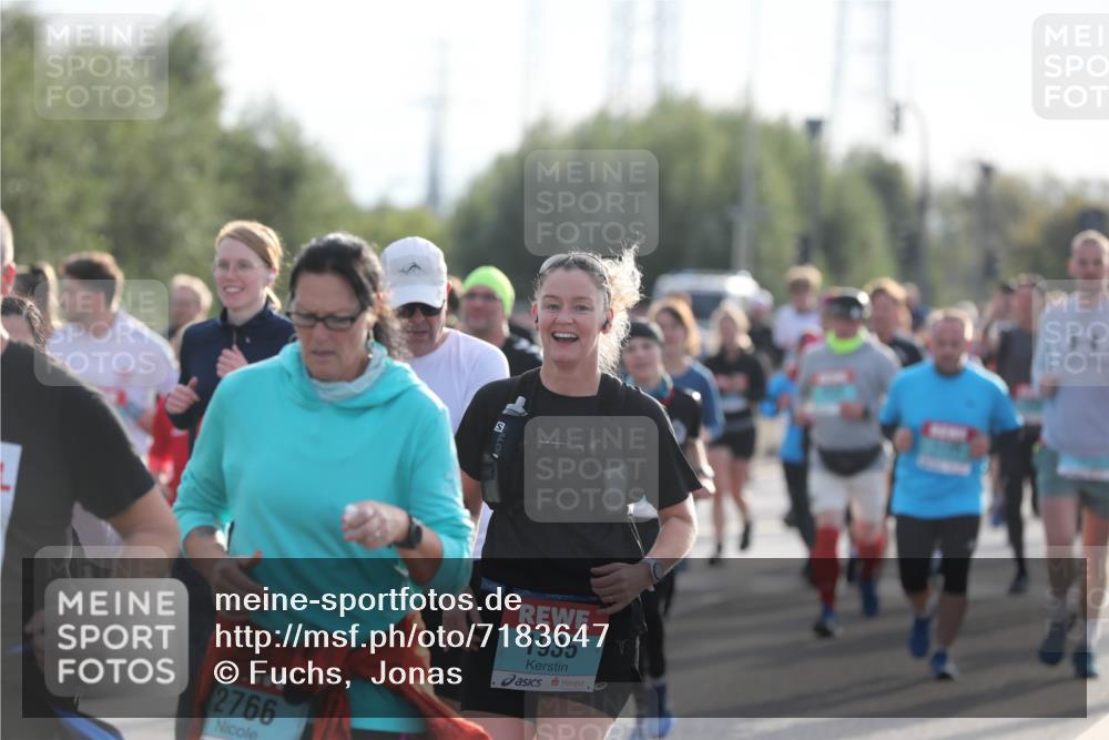 03.10.2024 - Köhlbrandbrückenlauf Fuchs,  Jonas http://msf.ph/oto/7183647 03.10.2024 09:18:20 Position 3 2766, 1935 meine-sportfotos.de