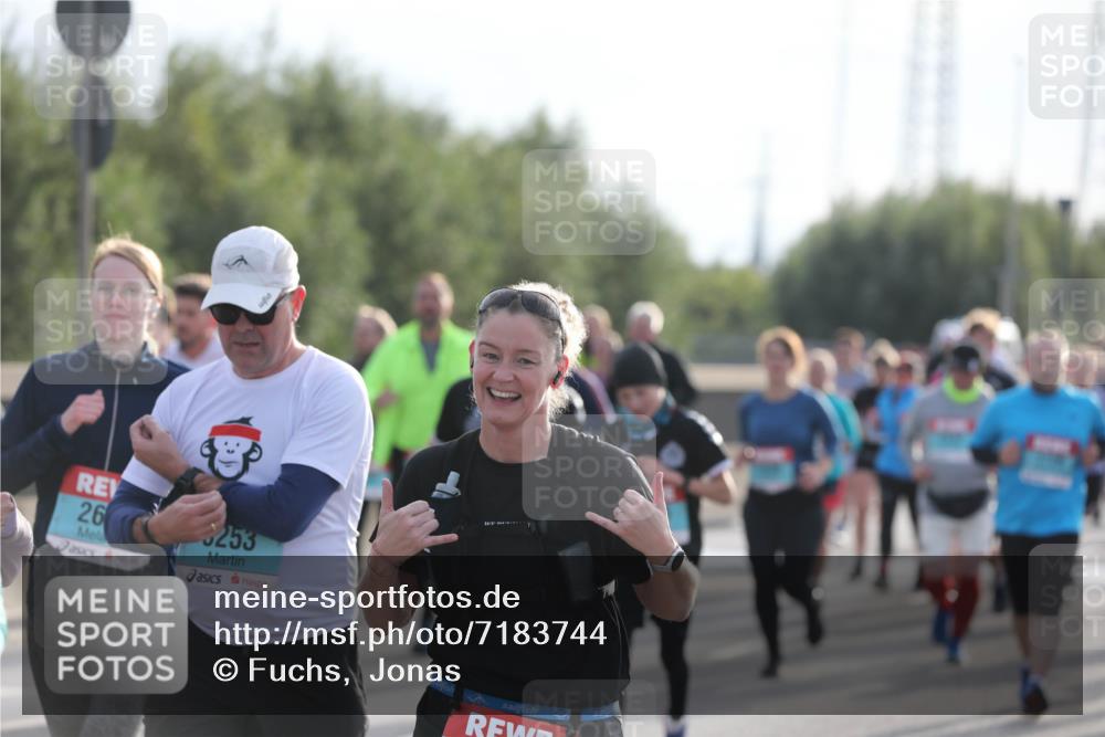 03.10.2024 - Köhlbrandbrückenlauf Fuchs,  Jonas http://msf.ph/oto/7183744 03.10.2024 09:18:22 Position 3 26, 3253 meine-sportfotos.de