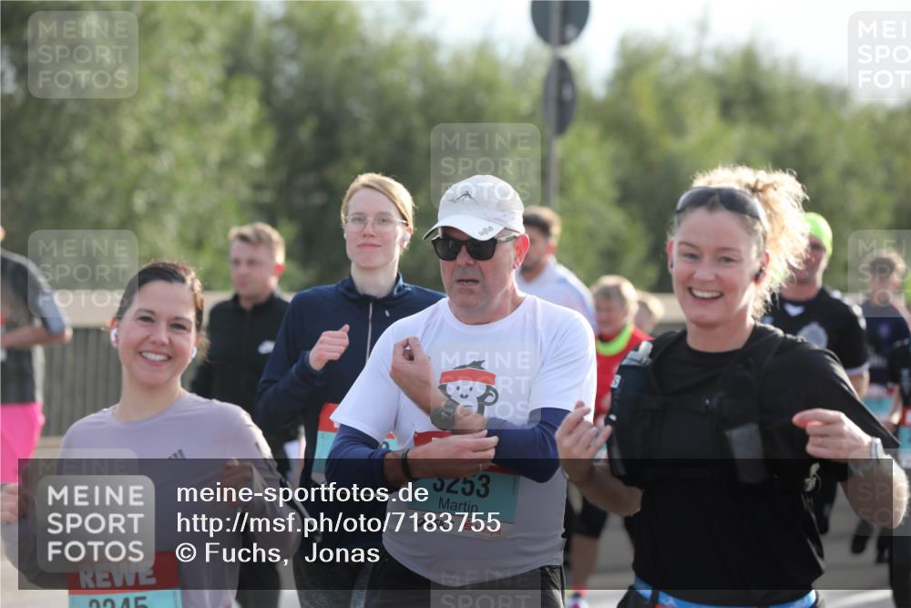 03.10.2024 - Köhlbrandbrückenlauf Fuchs,  Jonas http://msf.ph/oto/7183755 03.10.2024 09:18:23 Position 3 5253 meine-sportfotos.de