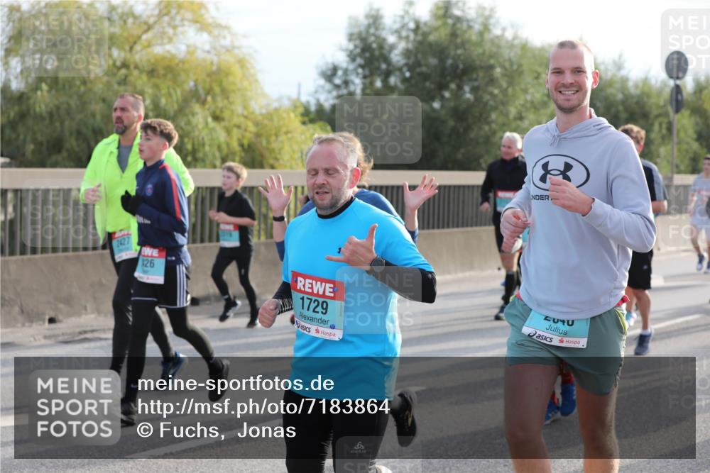 03.10.2024 - Köhlbrandbrückenlauf Fuchs,  Jonas http://msf.ph/oto/7183864 03.10.2024 09:18:28 Position 3 1427, 126, 1729, 8 meine-sportfotos.de