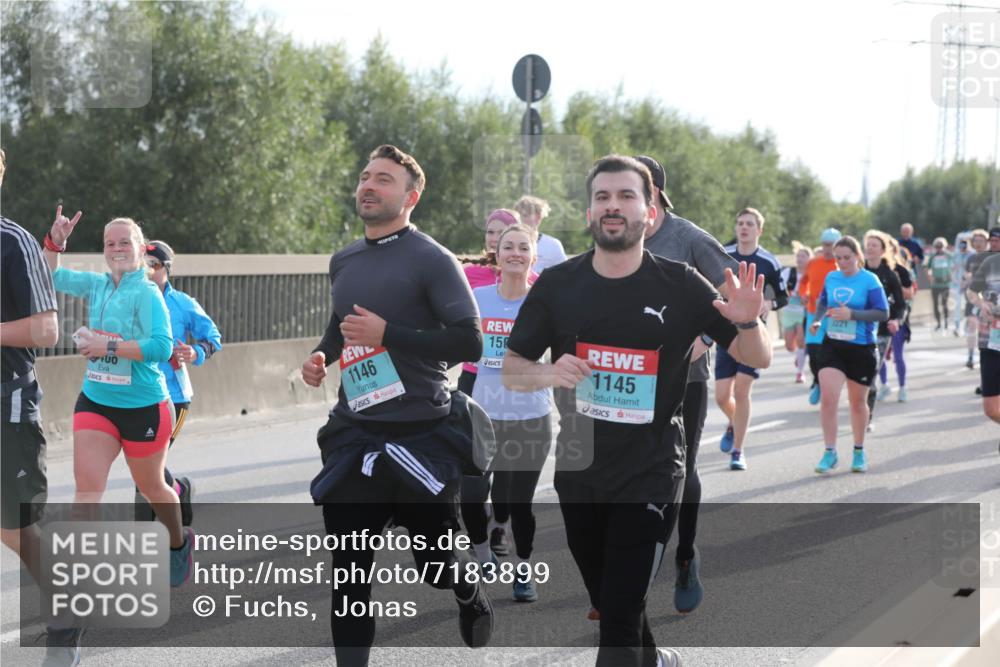 03.10.2024 - Köhlbrandbrückenlauf Fuchs,  Jonas http://msf.ph/oto/7183899 03.10.2024 09:18:30 Position 3 00, 1146, 150, 1145, 1221 meine-sportfotos.de