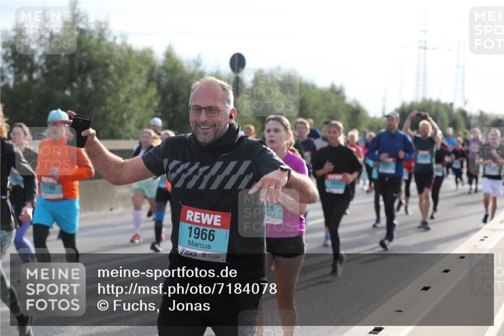 03.10.2024 - Köhlbrandbrückenlauf Fuchs,  Jonas http://msf.ph/oto/7184078 03.10.2024 09:18:35 Position 3 195, 1966, 34 meine-sportfotos.de