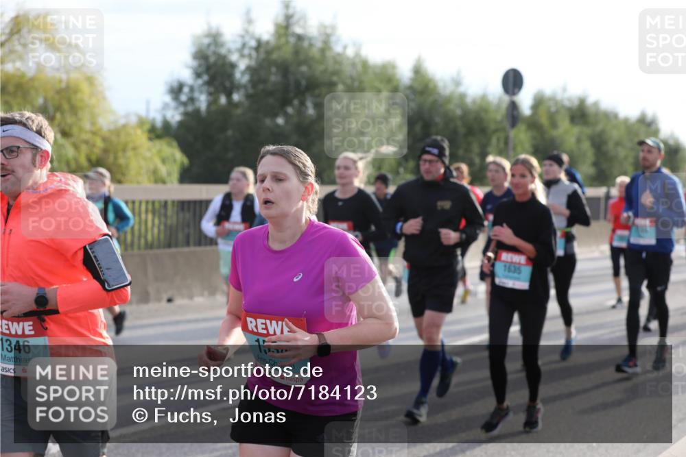 03.10.2024 - Köhlbrandbrückenlauf Fuchs,  Jonas http://msf.ph/oto/7184123 03.10.2024 09:18:36 Position 3 1346, 1635 meine-sportfotos.de