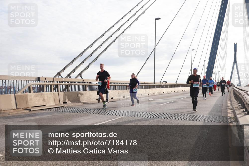 03.10.2024 - Köhlbrandbrückenlauf Matties Gatica Varas http://msf.ph/oto/7184178 03.10.2024 09:25:31 Position 2 1700 meine-sportfotos.de