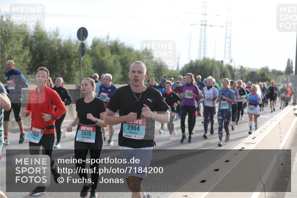 03.10.2024 - Köhlbrandbrückenlauf Fuchs,  Jonas http://msf.ph/oto/7184200 03.10.2024 09:18:39 Position 3 2869, 2870, 2964 meine-sportfotos.de