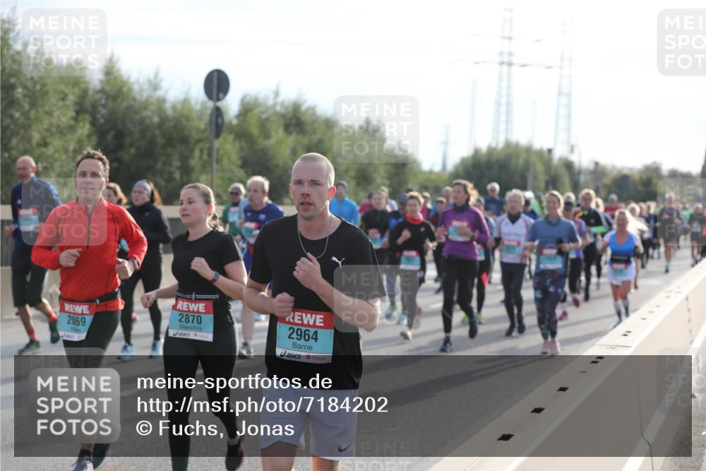 03.10.2024 - Köhlbrandbrückenlauf Fuchs,  Jonas http://msf.ph/oto/7184202 03.10.2024 09:18:39 Position 3 2869, 2870, 2964 meine-sportfotos.de