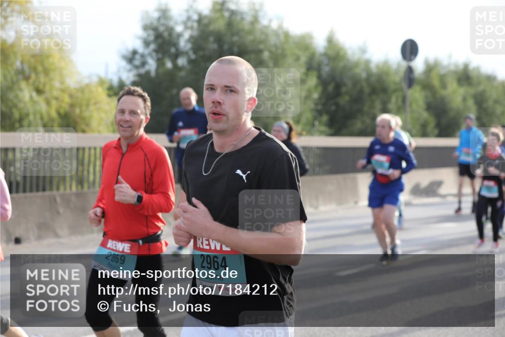 03.10.2024 - Köhlbrandbrückenlauf Fuchs,  Jonas http://msf.ph/oto/7184212 03.10.2024 09:18:40 Position 3 2869, 2964 meine-sportfotos.de